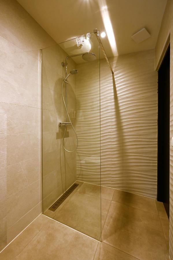 Zen-Bungalow No 1 Met Sauna En Hottub Rheezerveen Ngoại thất bức ảnh