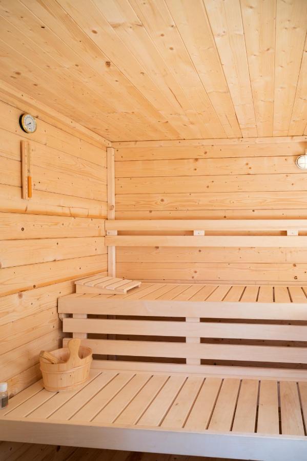 Zen-Bungalow No 1 Met Sauna En Hottub Rheezerveen Ngoại thất bức ảnh